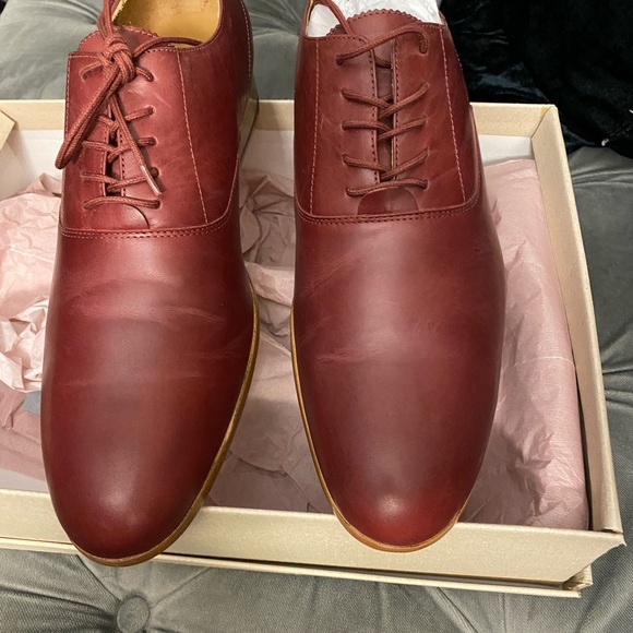 Men’s red leather shoes size 9 new in box - Picture 1 of 4